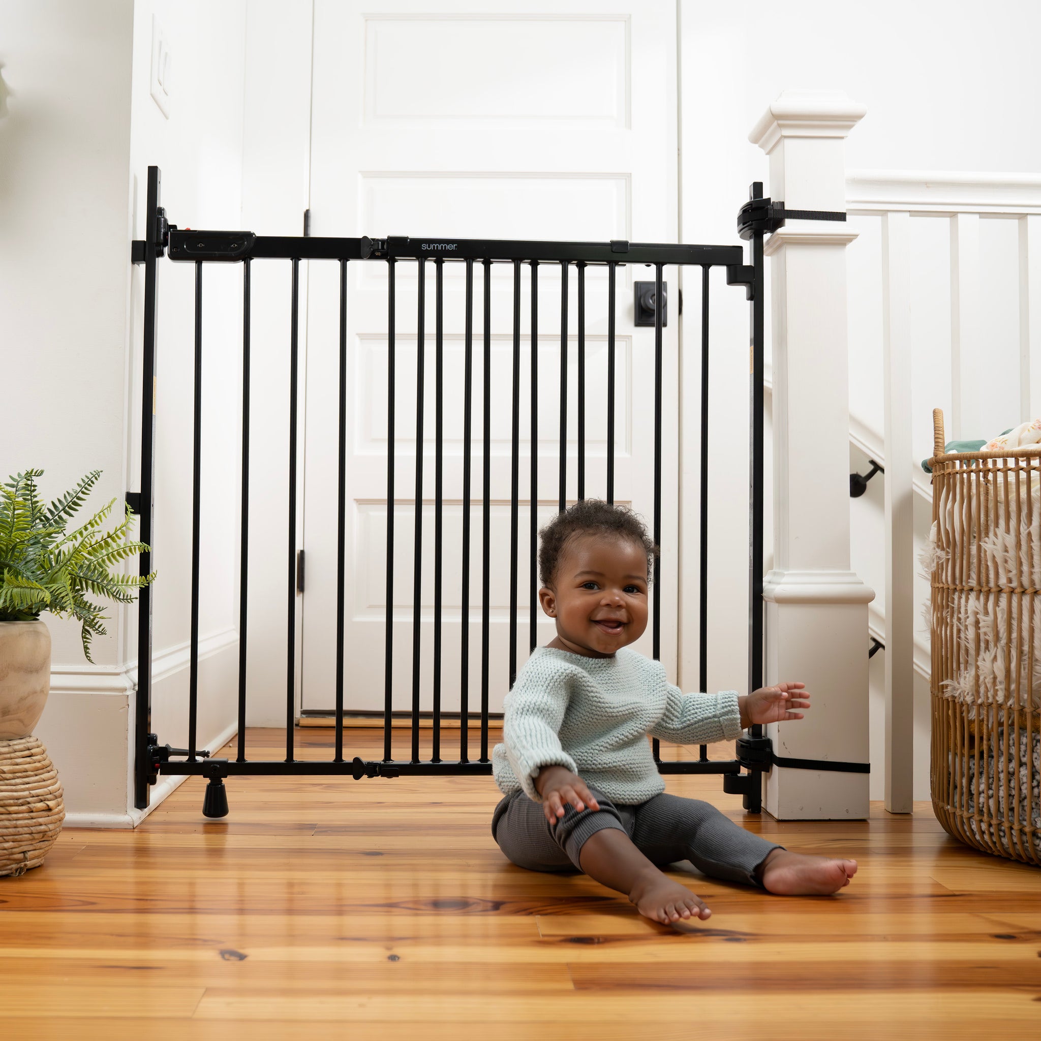Deluxe Stairway Summer Infant Rustic Home Safety Gate Wood Child