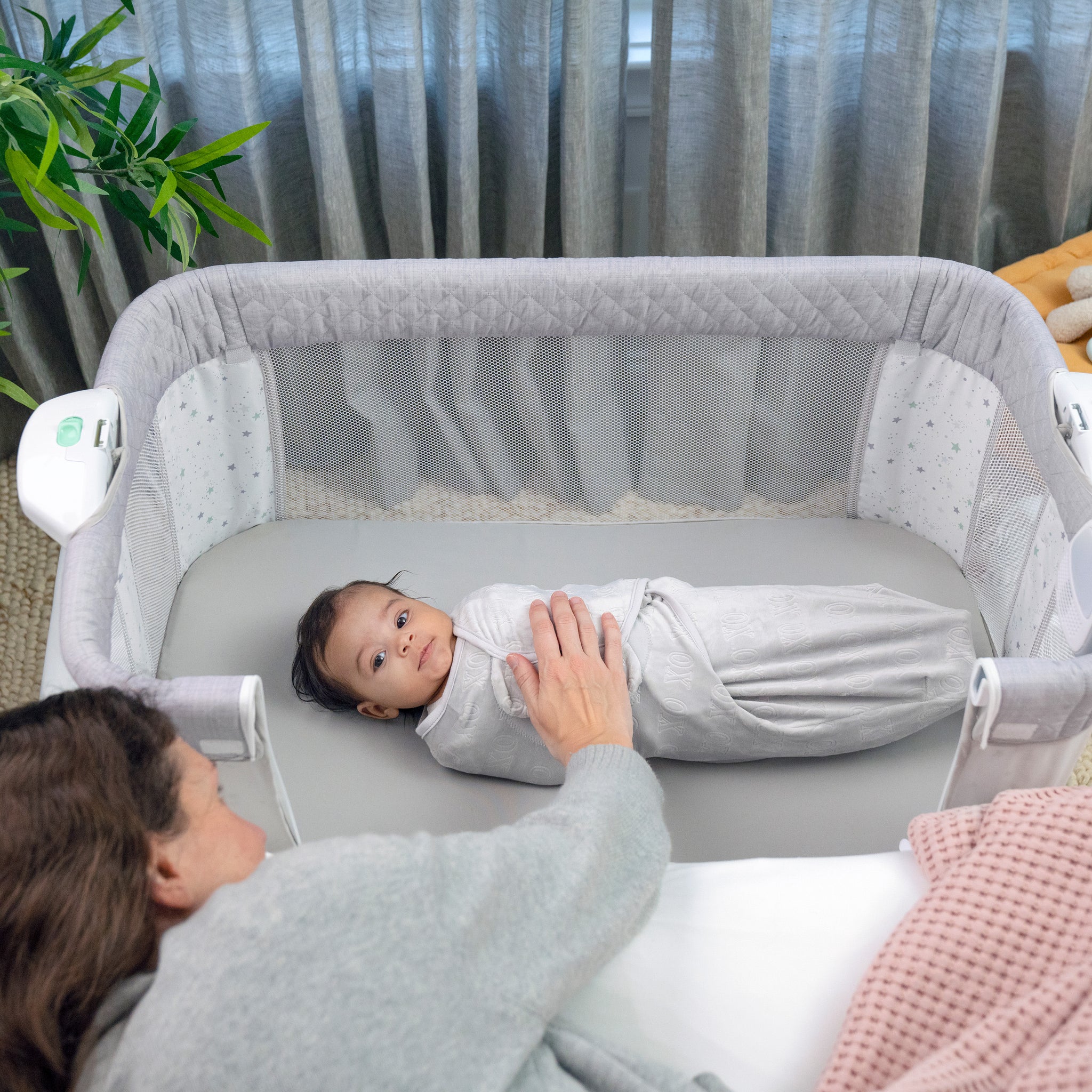 Bed Sharing Bassinet Set Unilove Hug Me Plus 3-In-1 Bedside